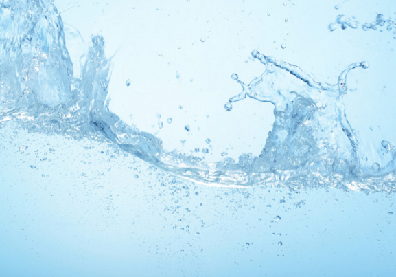 自來水煮沸后，水面會(huì)有一層白色漂浮物或壺底會(huì)有白色鍋垢，會(huì)影響人